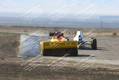 media/Oct-26-2025-CalClub SCCA (Sun) [[8ce1e69566]]/Group 6/Grapevine/